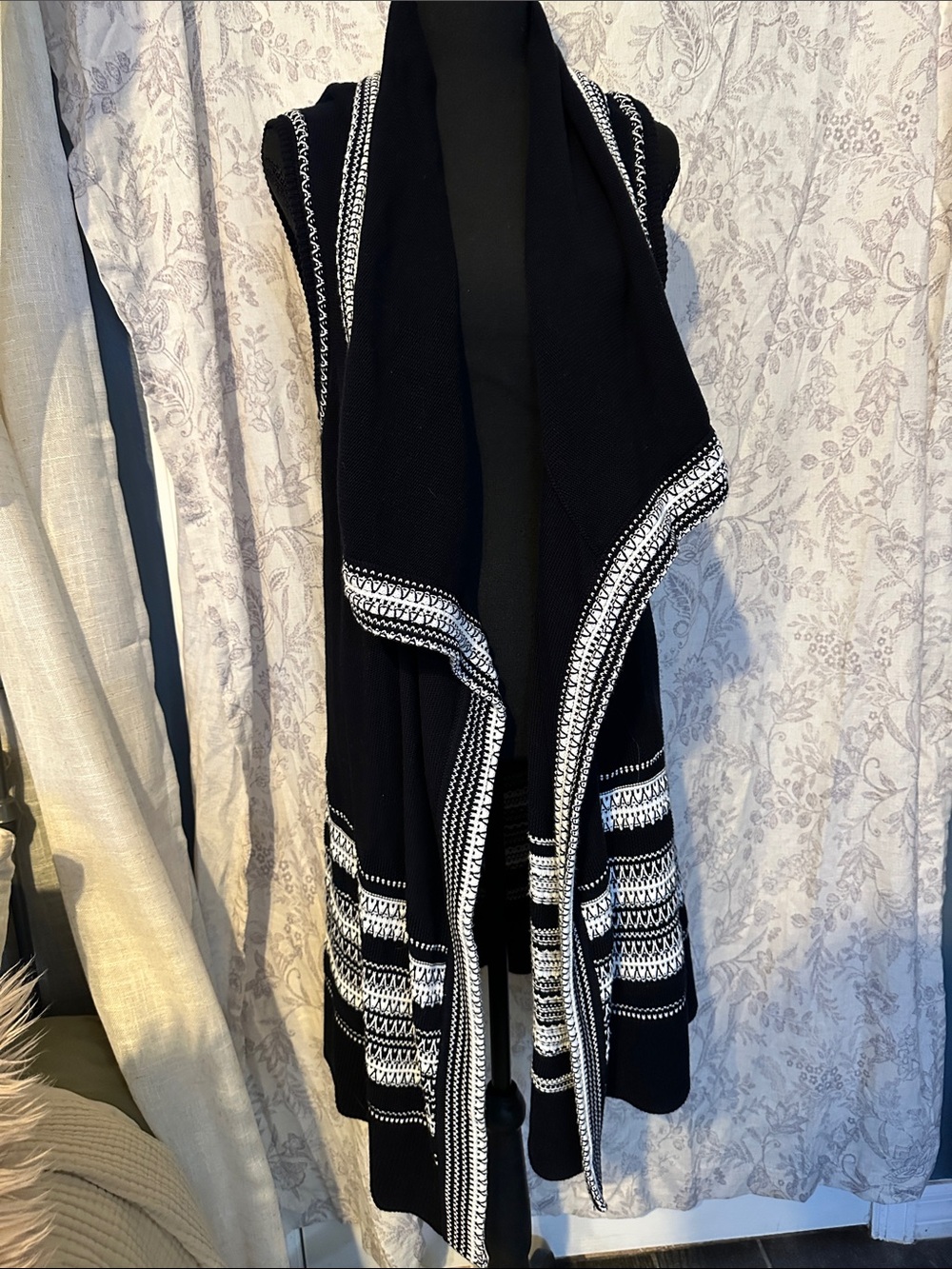 Vince Black Open-Front Knit Cardigan with White Trim